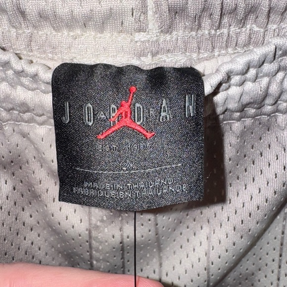 Air Jordan Essential Womens Diamond Shorts Cream Plus Size 2X - Picture 3 of 8